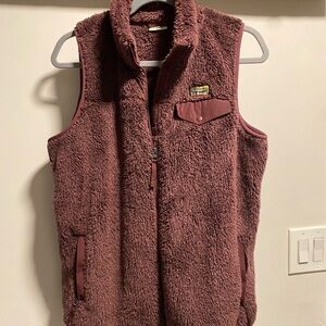 LLBEAN Fleece Vest in Burgundy
